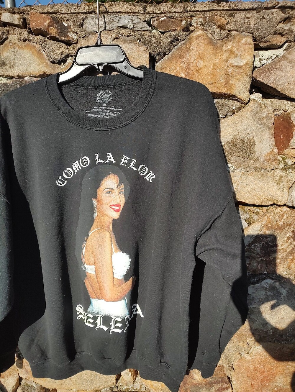 Selena Black Selena 'Como La Flor' Graphic Sweatshirt Plus Size 3XL - Picture 2 of 10